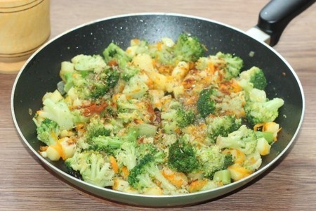 Куриная грудка с овощами в сметанном соусе: шаг 8