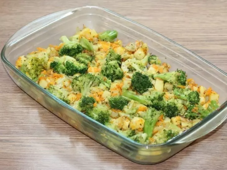 Куриная грудка с овощами в сметанном соусе: шаг 11