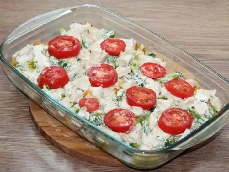Куриная грудка с овощами в сметанном соусе: шаг 14