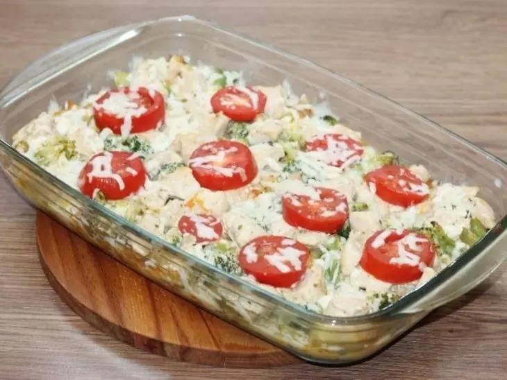 Куриная грудка с овощами в сметанном соусе: шаг 16