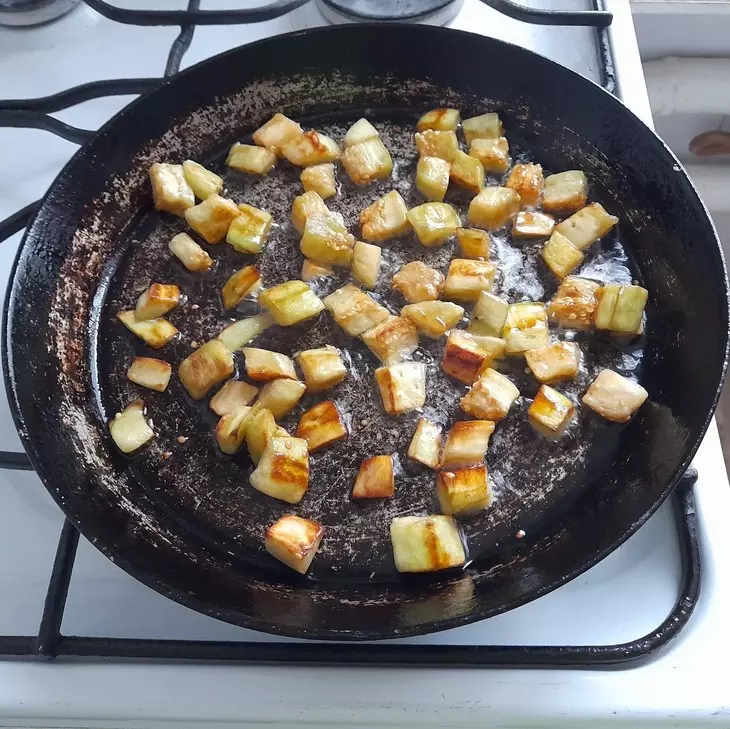 Салат с помидорами, баклажаном и сыром: шаг 11