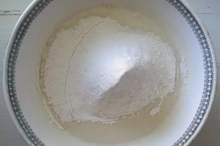 Дрожжевые оладьи с яблоками: шаг 5
