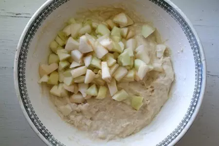Дрожжевые оладьи с яблоками: шаг 7