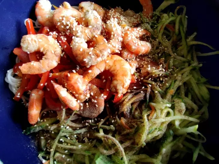 Лапша с овощами и креветками: шаг 13