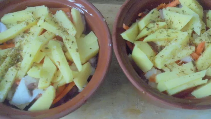 Мясо в горшочке: шаг 8