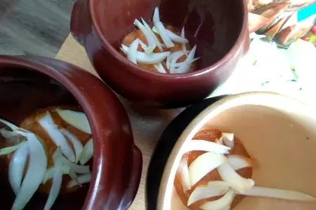 Мясо с овощами в горшочках: шаг 7