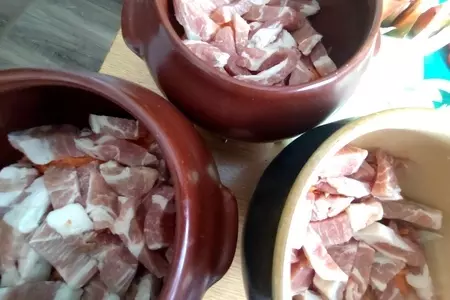 Мясо с овощами в горшочках: шаг 9