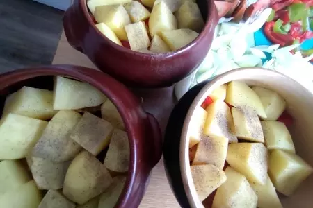 Мясо с овощами в горшочках: шаг 11