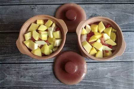 Мясо в горшочке: шаг 3