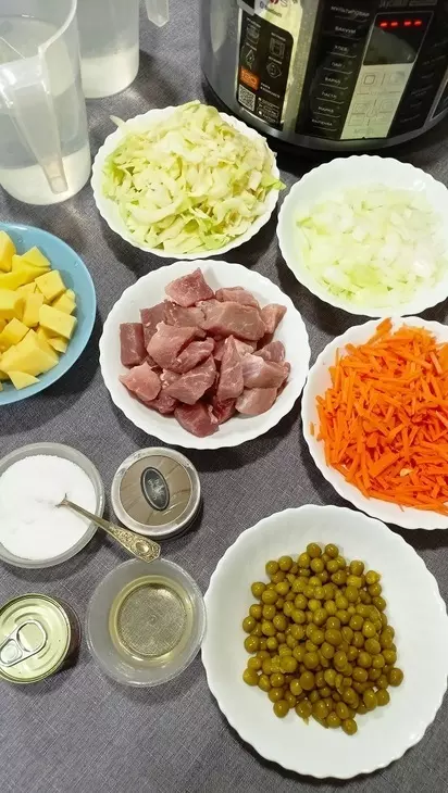 Щи с горошком в мультиварке: шаг 2