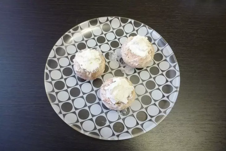 Шампиньоны запеченные, фетой с соусом махеевъ начинённые: шаг 3