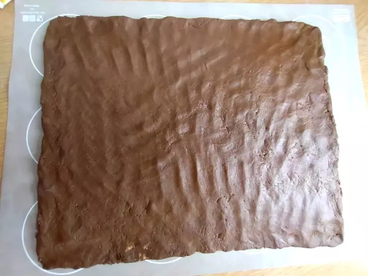 Рулет из печенья с маскарпоне: шаг 5