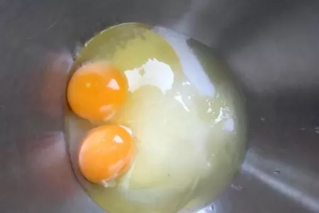 Шоколадный пирог под глазурью: шаг 2
