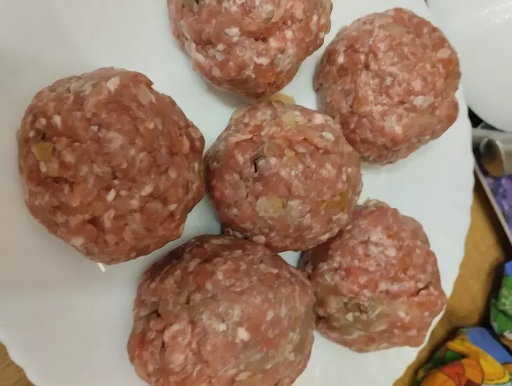 Горячее порционное блюдо с мясом, шампиньонами и картофелем по махеевски: шаг 2