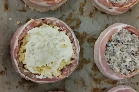 Горячее порционное блюдо с мясом, шампиньонами и картофелем по махеевски: шаг 8