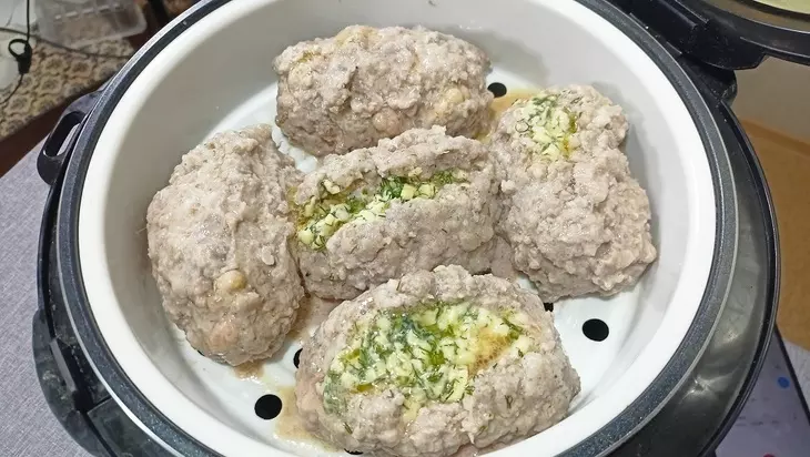Зразы из свинины с сыром на пару: шаг 5