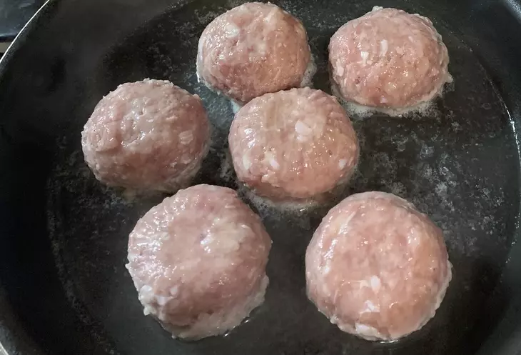 Мясные шары на ананасе, с горчицей по - махеевски: шаг 1