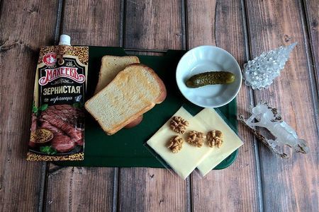Горячие тосты с сыром и орехами "махеевъ-ские": шаг 1