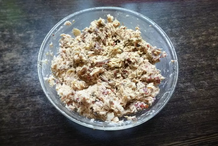 Рийет из красной рыбы с каперсами и вялеными томатами: шаг 3