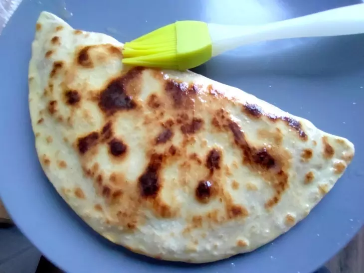 Лепёшки с сыром и творогом: шаг 14