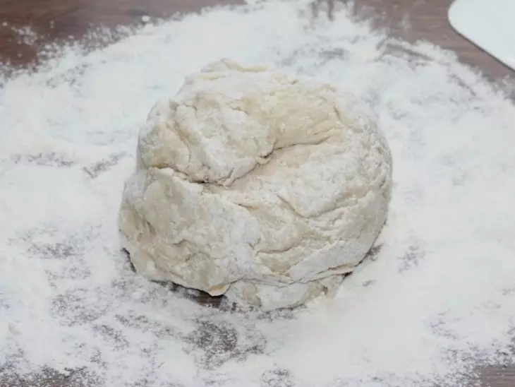 Пироги с брусникой, облепихой и яблоком: шаг 6