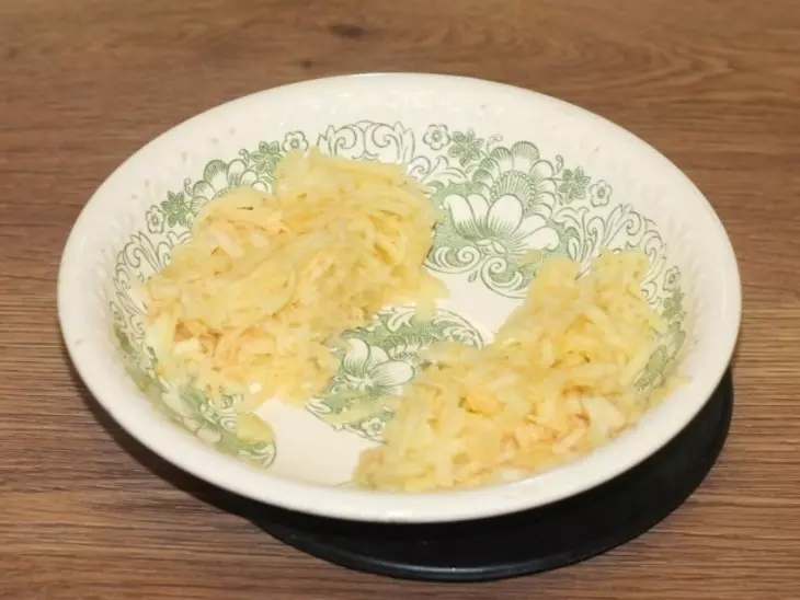 Пироги с брусникой, облепихой и яблоком: шаг 10