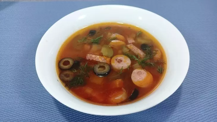 Солянка с фасолью в мультиварке: шаг 6