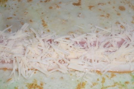 "Sevdikleriniz için" domuz pastırması ve peynirle pişirilmiş gözleme ruloları #Shrovetide 2023: adım 6