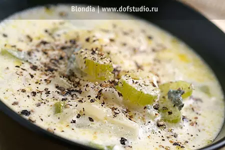 Суп с голубым сыром: шаг 8