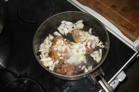 Говядина, тушеная в сметане: шаг 4