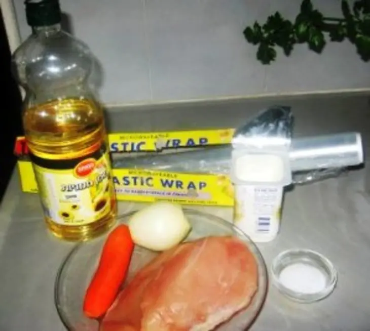 Куриные рулетики отварные: шаг 2