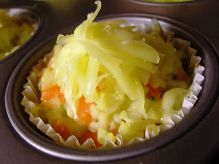 Картофельное пюре с морковкой и сыром: шаг 2