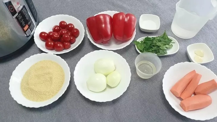 Кускус с помидорами и перцем: шаг 1