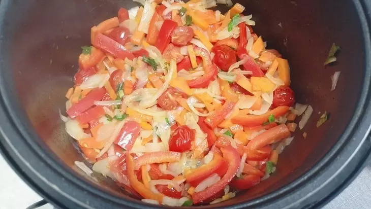 Кускус с помидорами и перцем: шаг 4