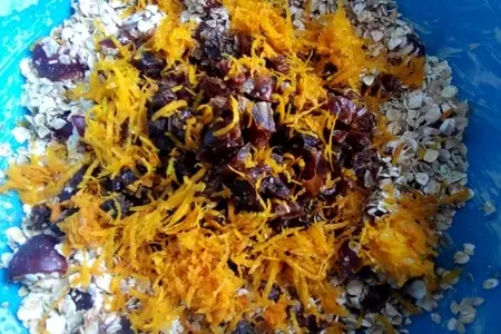 Печенье с яблоком и финиками: шаг 4