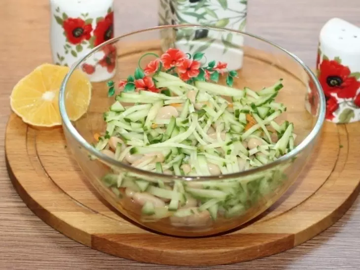 Постный салат с фасолью и овощами: шаг 4