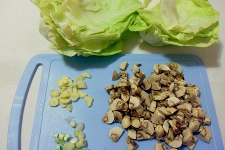 Голубцы с фасолью и грибами: шаг 1