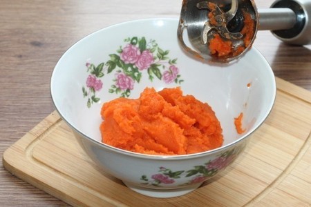 Морковные "пуговицы" с ореховым соусом: шаг 2