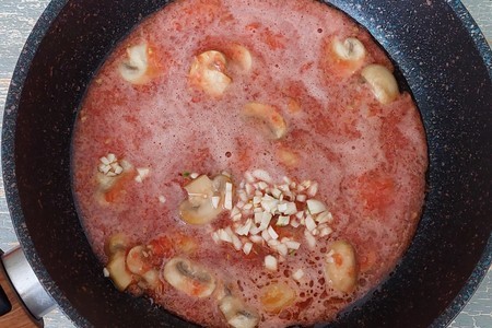 Tomatoes stuffed with champignons and nuts: step 15