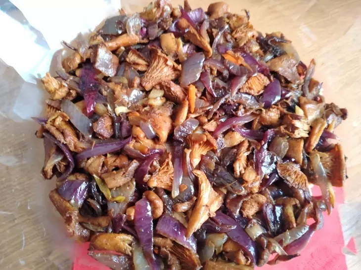 Слоёный салат с кускусом: шаг 14