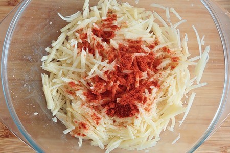 Пельменный рулет с картофелем и томатным соусом: шаг 4