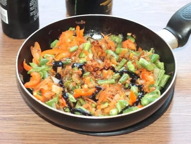 Пельмени-ракушки с овощами и соусом: шаг 12