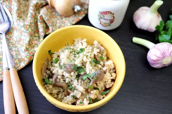 Каша "дружба" с вешенками и белыми грибами: шаг 7