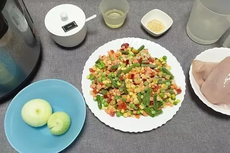 Мексиканская смесь с курицей - рецепт правильного питания в мультиварке: шаг 1