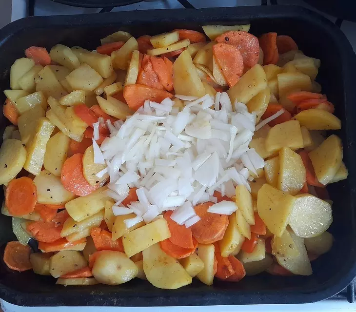 Пряные запечённые картофель и морковь: шаг 9