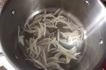Грибной суп-лапша с сушёными шампиньонами: шаг 3