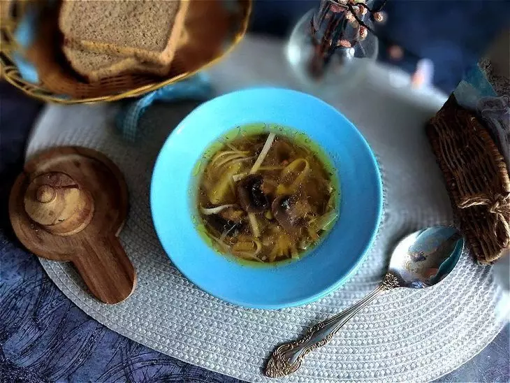 Грибной суп-лапша с сушёными шампиньонами: шаг 14