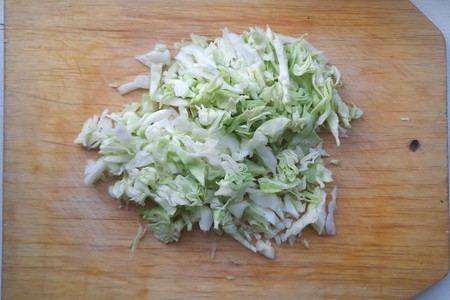 Салат из молодых овощей и зелени: шаг 5