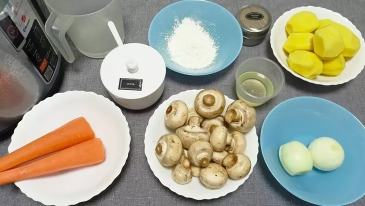 Постная картофеле-грибная запеканка — рецепт в мультиварке: шаг 1