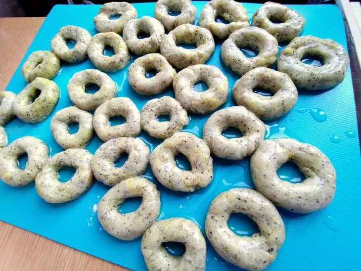 Сушки с маком: шаг 15